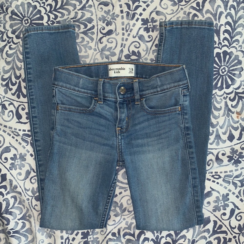 Abercrombie Kids Mid-Rise Denim Stretch jean Size 7/8 like new